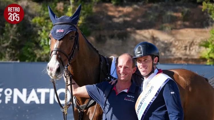 Scott Brash pose ici aux côtés de son fidèle groom, David Honnet, et du tout bon Hello Jefferson