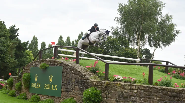 Laura Renwick et Rembrandt Blue ont impressionné Dinard en remportant le derby.