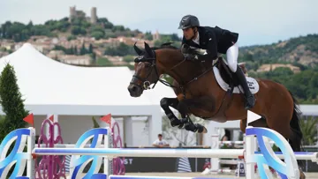 Edward Levy et Sirius Black dans le CSI4* de l'Hubside Jumping de Saint-Tropez