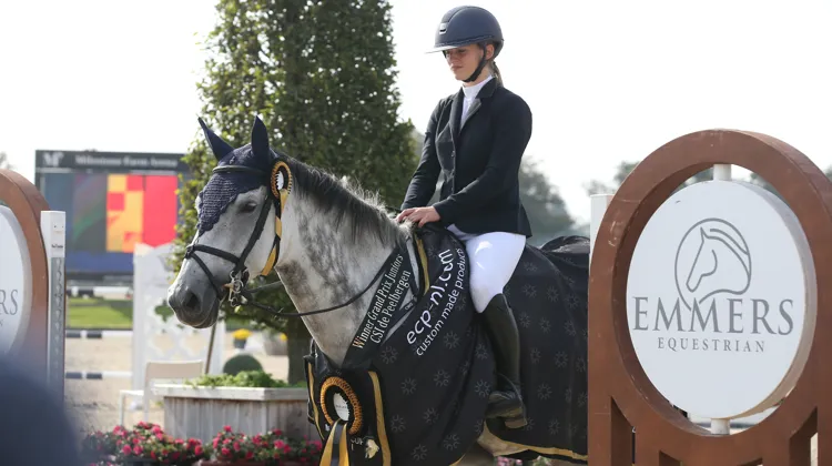 Aurélia Guisson et No Limit Vh Legita Hof Z, vainqueurs du Grand Prix Juniors. 