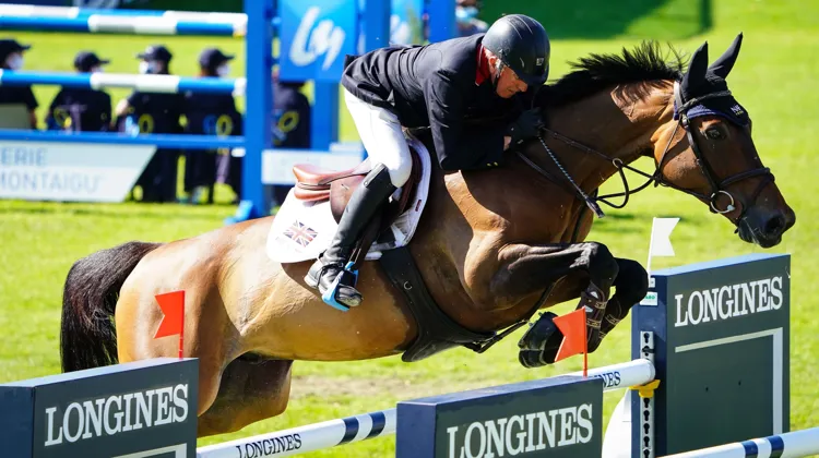 John Whitaker et Unick du Francport lors de leur première Coupe des Nations, à La Baule, un juin. 