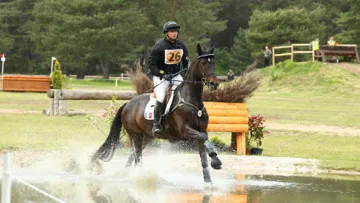 Eddy Sans et Tom du Cers ont fait un maxi sur le cross, et s'adjugent ainsi la victoire finale du CIC 1* du Grand Prix Classic. Crédit PSV Morel