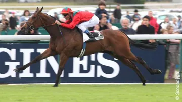 Golden Lilac a fait une démonstration à Longchamp.