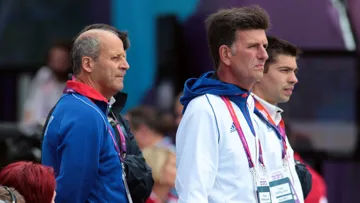 Laurent Bousquet, ici aux côtés du directeur technique national Pascal Dubois, viendrait de quitter la navire France. Crédit Scoopdyga