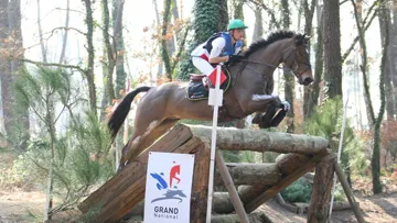 Nicolas Touzaint, vainqueur de la première étape du Grand National, à Tartas, est engagé à Sandillon avec trois chevaux. © FFE / PSV Morel