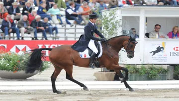 Astier Nicolas et son Piaf de B'Neville pointent à la sixième place à l'issue de la première journée de dressage.