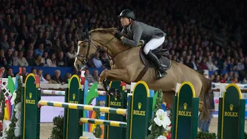  Dans un style si typiquement Beerbaum, le Suédois Henrik von Eckermann, élève du Kaiser, a brillamment remporté le Grand Prix Coupe du monde de Malines avec Gotha FRH, la jument montée auparavant par Ludger. Crédit FEI/Kit Houghton