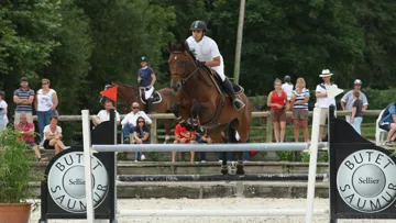 Maxime Charlot, en selle sur Olympe du Feugre, a été performant sur les quatre épreuves de la compétition © PSV Morel