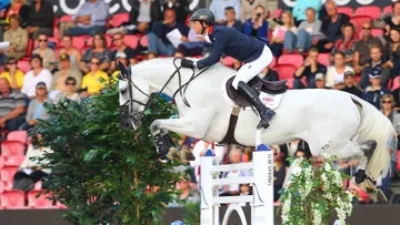 Ben Maher et Cella, qui comptent toujours un score vierge en individuel, ont porté les Britanniques vers le titre européen, ce soir à Herning. Photo Scoopdyga