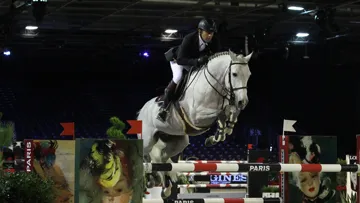 À l'image des Paris Gucci Masters, dont il a disputé le Grand Prix avec Rahotep de Toscane, Philippe Rozier doit sa place dans les CSI 5* aux invitations qu'il reçoit des organisateurs ou de ses propriétaires. Photo Sporfot   
