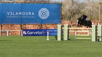 Le terrain en herbe de Vilamoura est apprécié des cavaliers. Photo DR