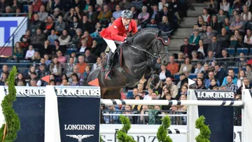 Hans-Dieter Dreher s'était imposé lors du CSI 5*-W de Stuttgart avec Embassy II. Photo FEI/Karl-Heinz Frieler