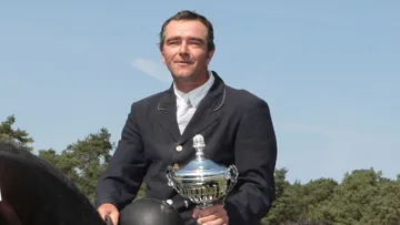 En 2009, Stéphane Delaveau a mené Quool du Bois Margot jusqu'à la victoire dans le championnat de France des chevaux de cinq ans. Photo Scoopdyga