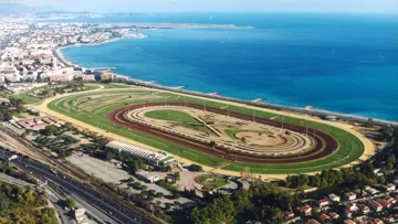 L'hippodrome de Cagnes-sur-Mer accueille ce week-end la première édition d'un CSI 2*. Photo André Viguier