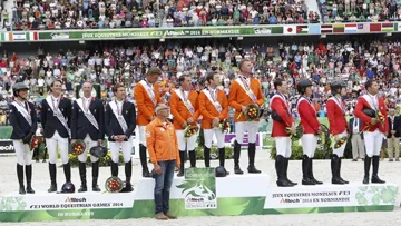 Les championnats du monde de saut d'obstacles ont accouché d'un très beau podium par équipes. Photo PSV Morel