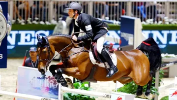 Scott Brash, ici avec Hello M'Lady à Los Angeles, reste solidement arrimé à son fauteuil de numéro un mondial. Photo Scoopdyga