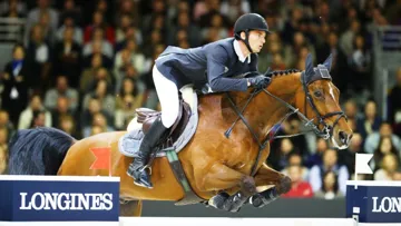 Troisièmes à Oslo et vainqueurs à Helsinki, Steve Guerdat et Nino des Buissonnets, ici à Lyon, sont déjà presque qualifiés pour la finale de la Coupe du monde! Photo Scoopdyga