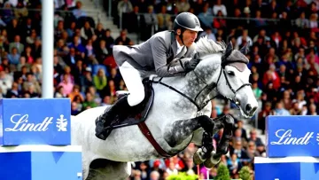 Ludger Beerbaum et Chiara 222, vainqueurs du Grand Prix d'Al Shaquab l'année prcédente. Photo Scoopdyga