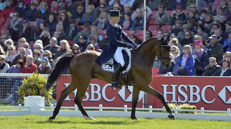 Champion olympique, mondial et européen, l?Allemand Michael Jung et son cheval La Biosthetique Sam prennent la tête du classement après l?épreuve de dressage à Badminton. Crédit photo Kit Houghton / FEI