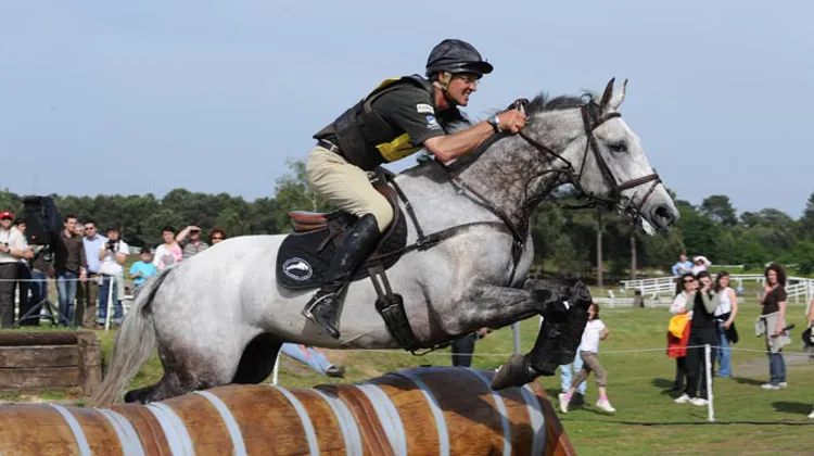Andrew Nicholson, toujours bien classé à Saumur, avait remporté l?édition de 2009 avec Avebury © Scoopdyga