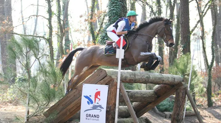 Nicolas Touzaint, vainqueur de la première étape du Grand National, à Tartas, est engagé à Sandillon avec trois chevaux. © FFE / PSV Morel
