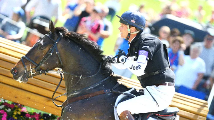 Le Britannique William Fox-Pitt conserve sa place de leader mondial et devance de trente-deux points Andrew Nicholson. Photo Scoopdyga
