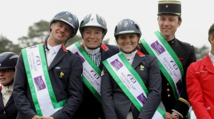 L'équipe de France très heureuse après cette belle entrée en matière. Photo Pauline Chevalier