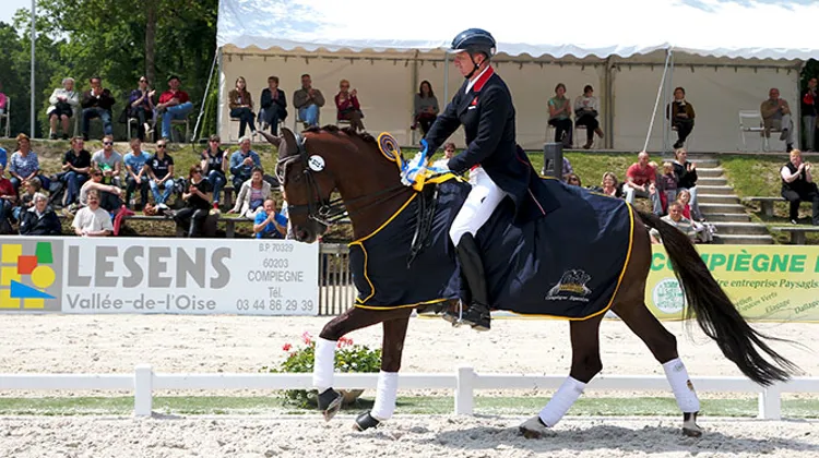 Gareth Hughes et DV Stenkjers Nadonna ont réussi le doublé Grand Prix - Grand Prix Spécial à Compiègne. Photo PSV Morel