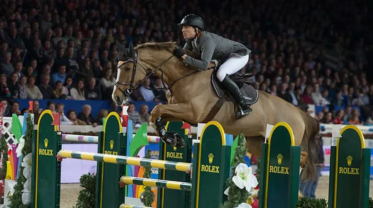  Dans un style si typiquement Beerbaum, le Suédois Henrik von Eckermann, élève du Kaiser, a brillamment remporté le Grand Prix Coupe du monde de Malines avec Gotha FRH, la jument montée auparavant par Ludger. Crédit FEI/Kit Houghton