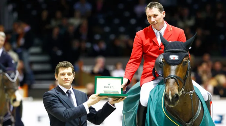 Le visage d'Hans-Dieter Dreher, souvent fermé, s'est illuminé de bonheur lors de la remise des prix. Photo Scoopdyga