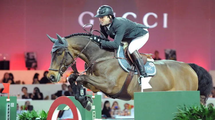 Fort, vif et généreux, Lacrimoso 3*HDC a offert une deuxième victoire à Patrice Dealveau, ce soir à Hong Kong. Photo Scoopdyga