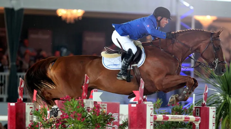 Gerco Schröder et London, ici à Cannes, ont remporté un nouveau Grand Prix en deux manches avec barrage, ce soir à Doha, au Qatar. Photo Scoopdyga