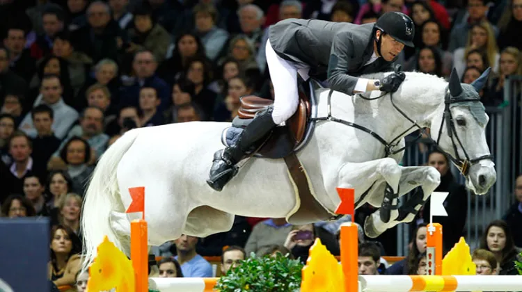 En 2012, Kevin Staut a remporté le Grand Prix de Stuttgart en selle sur Silvana*HDC. © Scoopdyga
