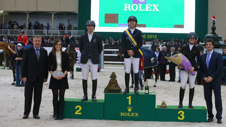 Les trois meilleurs cavaliers de Défi des Champions ont été félicités par Sophie Mottu-Morel et Alban Poudret, directrice et directeur sportif du CHI de Genève, ainsi que par l'ancien tennisman Arnaud Boetsch. Photo Scoopdyga