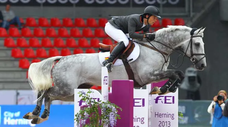 L'année passée, Sergio Alvarez Moya a remporté le Grand Prix du CSI 5* de La Corogne avec Carlo 273. Photo Scoopdyga.