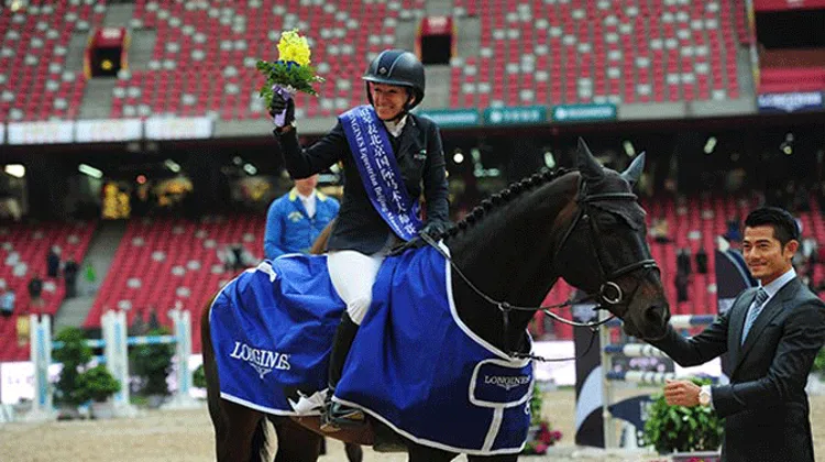 L'an passé, l'Américaine Laura Kraut a remporté le Grand Prix du CSI 2* à l'occasion des Masters de Pékin. Photo DR