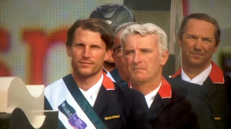 Belle Marseillaise pour Kevin Staut, Roger-Yves Bost, Philippe Guerdat, Patrice Delaveau et Pénélope Leprevost. Photo FEITV