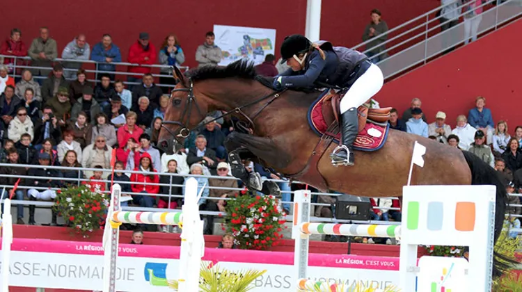 Adeline Hécart et Question d'Orval ont remporté cet après-midi leur deuxième Grand Prix CSI 2*. Photo Pixels Events