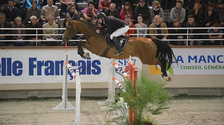 Roger-Yves Bost sur Qoud'Coeur de la Loge a enflammé la piste saint-loise. Photo Pixizone/Julie Herpin