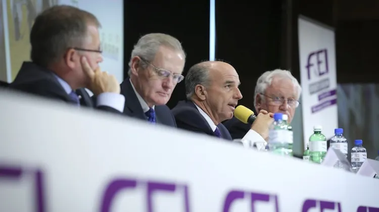 John Madden a fait l?unanimité... contre son projet de nouvelle formule des Jeux olympiques et Jeux équestres mondiaux, ce matin à Lausanne. Germain Arias-Schreiber/FEI