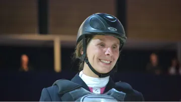 Le sourire d?Ophélie de Favitski, victorieuse de l?étape et du circuit national en Para-Équestre 4. Photo Dominique-Laurence Repessé