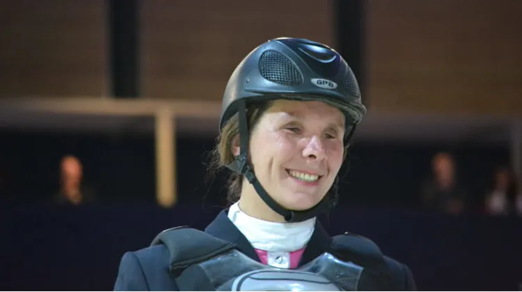 Le sourire d?Ophélie de Favitski, victorieuse de l?étape et du circuit national en Para-Équestre 4. Photo Dominique-Laurence Repessé