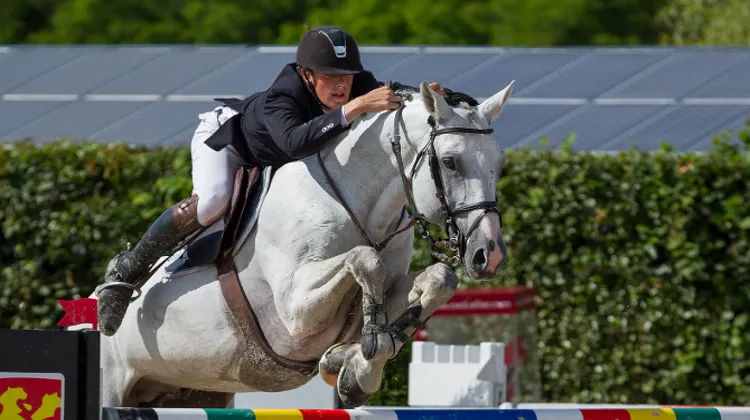 Geoffroy de Coligny a inscrit son nom à la quinzième édition du CSI 3* de Canteleu avec Qaid Louvière. Photo David Delbarre
