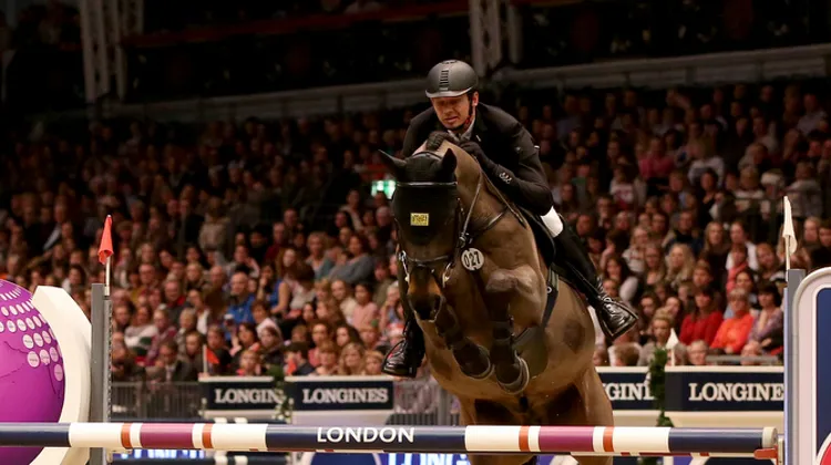 Grâce à sa victoire dans le Grand Prix de la Coupe du monde de Londres avec Cornet's Cristallo, Marco Kutscher s'empare de la troisième place au classement général provisoire. Photo Risto Aaltonen