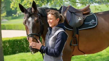 “Les ulcères gastriques sont multifactoriels et hélas plus courants qu’on ne le pense”, Anne-Gaëlle Goachet, docteure en nutrition équine