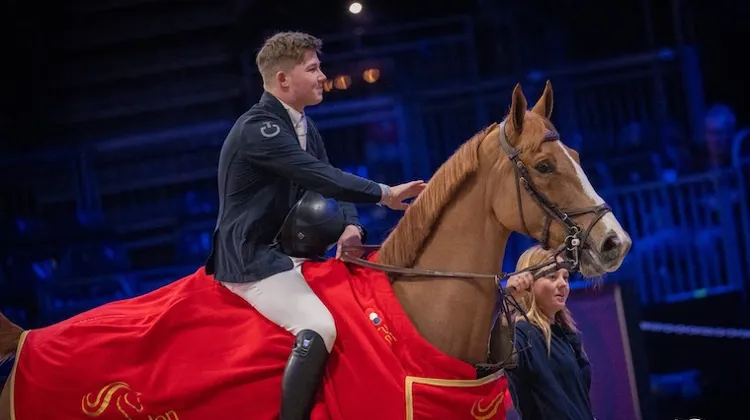 En selle sur Billabong du Roumois, Harry Charles a remporté l'épreuve d'ouverture du CSI 5*-W de Londres. 