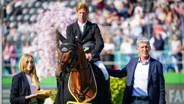 Comme il Faut 5 a fait ses adieux à la compétition en septembre lors d’une cérémonie organisée à Riesenbeck, chez Ludger Beerbaum, naisseur du champion.