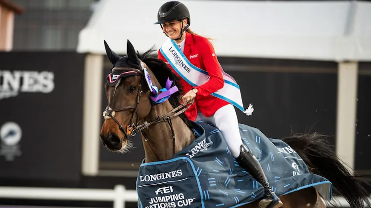 En selle sur Cuma, l'Autrichienne Katharina Rhomberg a signé l'unique double sans-faute de l'épreuve. 