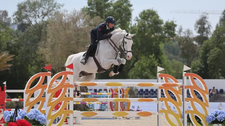 Associés depuis moins d’un an, Lorenzo de Luca et Carlson 86 s’étaient déjà imposés dans le Grand Prix du CSI 2* de Lierre en août dernier. 