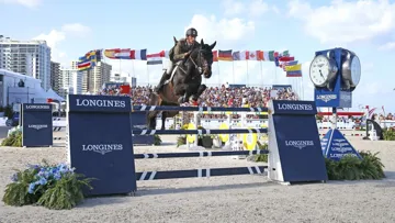 Alberto Zorzi a succédé à Emanuele Gaudiano dans le Grand Prix 5* de Monaco.